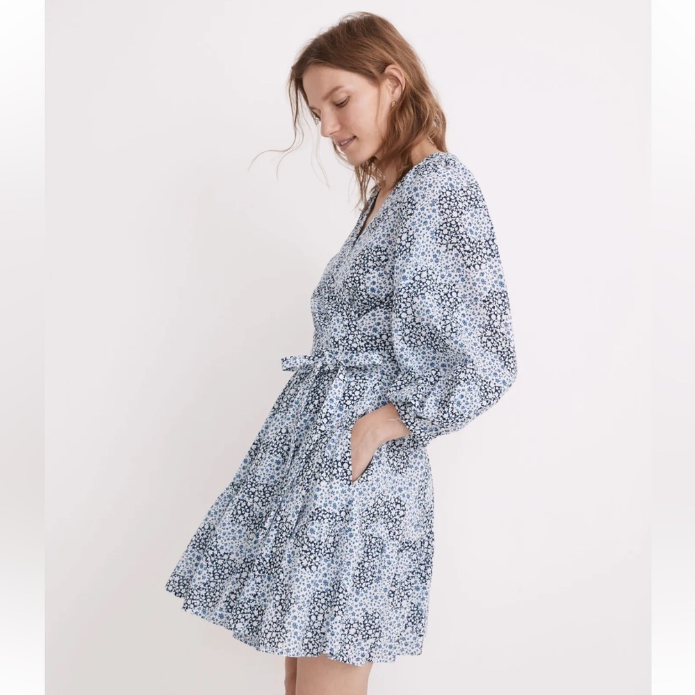 Madewell Blue & White Crinkle Wrap Mini Dress in Quilted Floral Sz 2